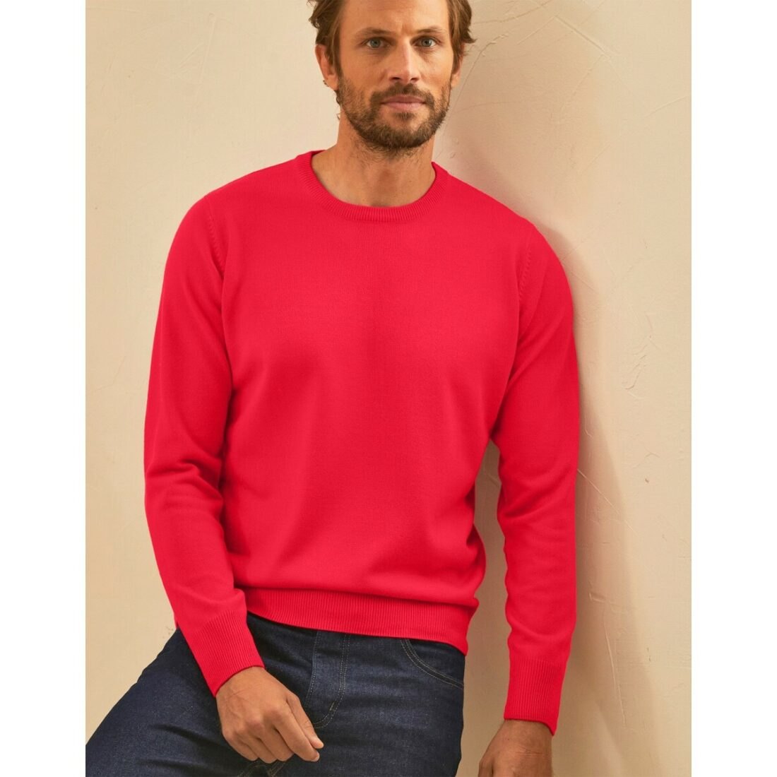 Jednobarevný pulovr s kulatým výstřihem